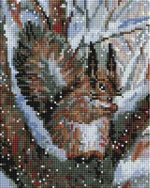 Алмазная мозаика на холсте Белочка в зимнем лесу